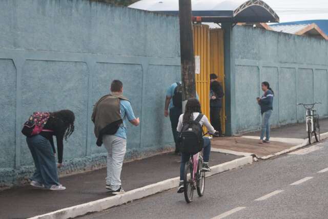 &ldquo;Agora come&ccedil;a a correria&rdquo;: 115 mil alunos da Reme voltam &agrave;s aulas nesta segunda