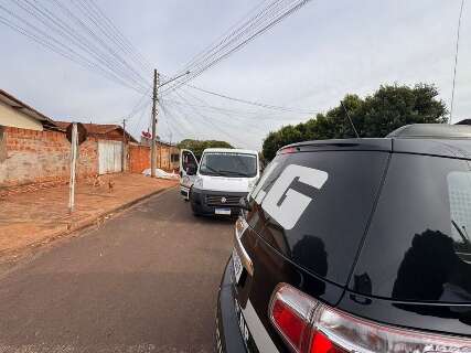 Homem &eacute; espancado at&eacute; a morte e autor preso em posto de combust&iacute;veis