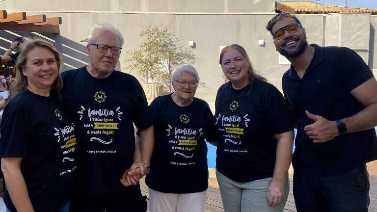 Aniversário de 80 anos reúne gerações da família Martinelli