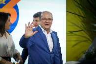 Riedel embarca para a Ásia e Barbosinha assume governo do Estado