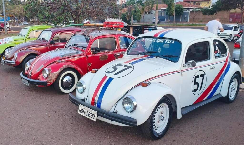 Evento terá carros antigos, música e solidariedade na Praça do Papa