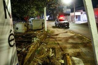 Caminh&atilde;o invade UFMS ap&oacute;s colis&atilde;o na rotat&oacute;ria da Filinto M&uuml;ller