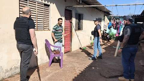 Mulher &eacute; presa por apoiar pistoleiros que tentaram matar rival de fac&ccedil;&atilde;o