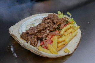 Casa com lanche &aacute;rabe foi aberta com donos fazendo jejum o dia todo