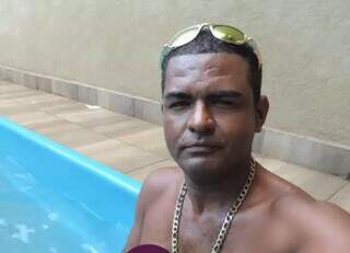 Ap&oacute;s torturar e matar pintor, suspeito postou pesar: &quot;n&atilde;o merecia morrer assim&quot;