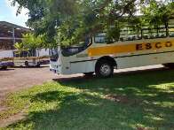 Falta de pagamento a terceirizados deixa alunos sem transporte escolar
