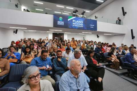 Audi&ecirc;ncia em MS discute futuro da educa&ccedil;&atilde;o e defende professores como prioridade