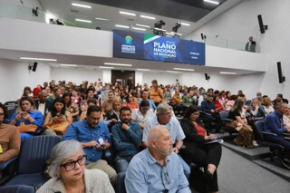 Audi&ecirc;ncia em MS discute futuro da educa&ccedil;&atilde;o e defende professores como prioridade