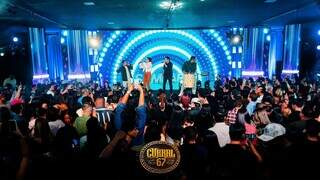 Brenno &amp; Matheus e Munhoz &amp; Mariano em show gratuito no Bosque 