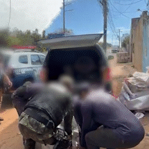 Donos de ferro-velho se trancam em im&oacute;vel durante a&ccedil;&atilde;o contra furto de cobre