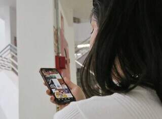 Stalker usa link para invadir celular e ouve at&eacute; conversas de mulher na terapia