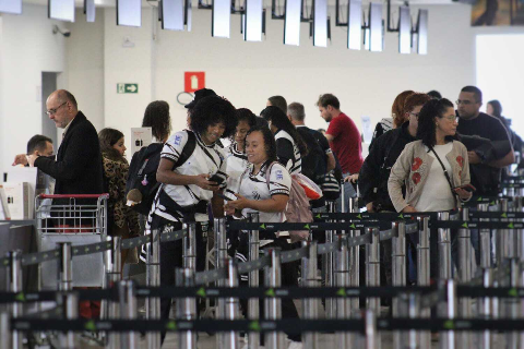 Oper&aacute;rio dispensa jogadoras ap&oacute;s derrota de 6 a 0 para o Flamengo