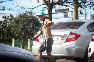 Cheio de boletos e sem sal&aacute;rio fixo? Como sobrevive um informal em Campo Grande?