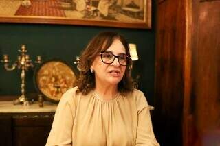 Flib ter&aacute; Aline Bei, autora do famoso livro &#039;O Peso do P&aacute;ssaro Morto&#039;