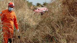Motorista morre prensado em ve&iacute;culo ap&oacute;s capotagem na rodovia 