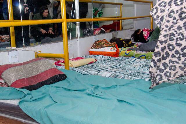 Ponto de apoio para moradores de rua volta a funcionar nesta sexta-feira