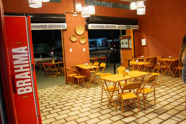Boteco colorido na Manoel da Costa Lima banca a saideira do freguês