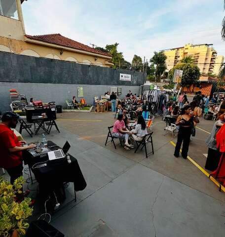 &quot;Tardezinha&quot; antecipa Dia dos Pais com m&uacute;sica, artesanato e chopp