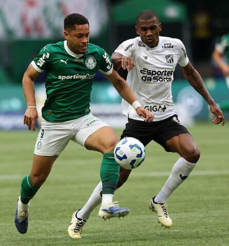 Palmeiras vira sobre o Cear&aacute; com gols de Flaco L&oacute;pez e Vitor Roque
