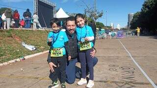 Pais aproveitam evento esportivo para celebrar dia especial com os filhos