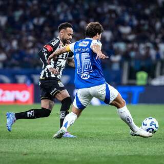 Santos vira sobre o Cruzeiro e se afasta da zona de rebaixamento