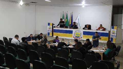 C&acirc;mara paga R$ 11 mil para servi&ccedil;os gerais e entra na mira de investiga&ccedil;&atilde;o