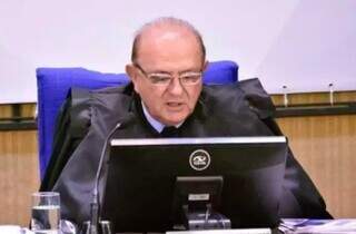 Osmar Jeronymo espera sinal do STF para sair da geladeira