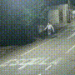 Pol&iacute;cia divulga imagens para localizar suspeito de estuprar jovem de 22 anos