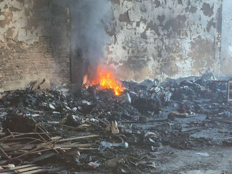 Foco de incêndio registrado nesta segunda-feira (Foto: Marcos Maluf)