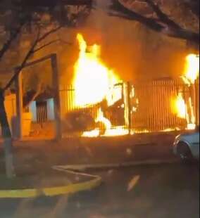 Inc&ecirc;ndio destr&oacute;i ambul&acirc;ncia e mobiliza resgate de paciente no hospital de Bonito