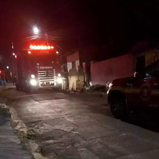 Inc&ecirc;ndio em casa no Jardim Colibri deixa uma pessoa morta