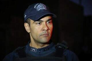 Com helic&oacute;ptero, opera&ccedil;&atilde;o mira furtos e tr&aacute;fico em bairros de alta criminalidade