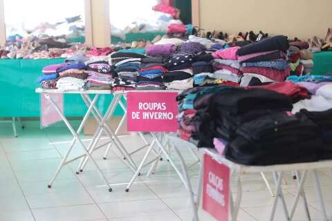 TJ realiza bazar com roupas da Receita Federal por R$ 30