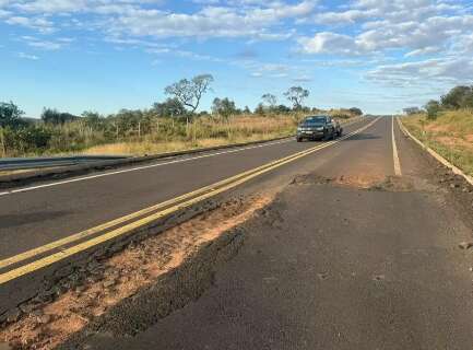 Ap&oacute;s reportagem, deputado pede investiga&ccedil;&atilde;o sobre obra recente e j&aacute; com buracos