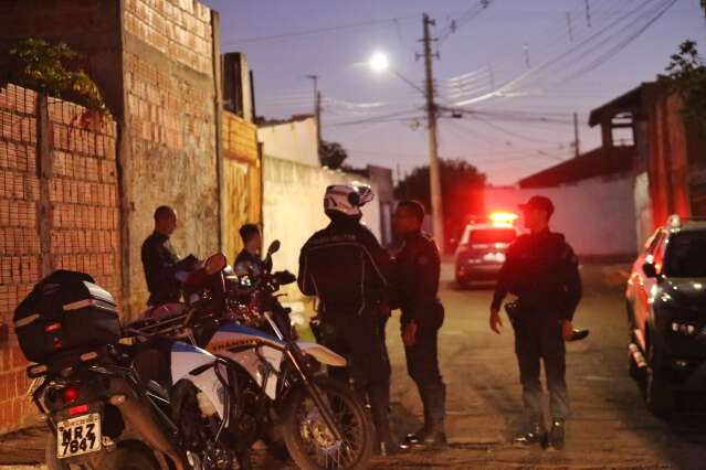 Opera&ccedil;&atilde;o com helic&oacute;ptero terminou com 3 levados para delegacia