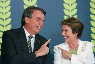 Senadora de MS entra na fila para visitar Bolsonaro