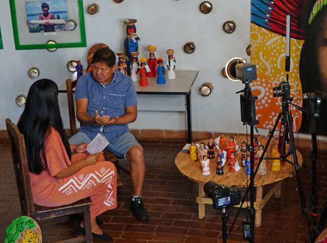 Com participa&ccedil;&atilde;o dos moradores, filme &eacute; lan&ccedil;ado na aldeia urbana