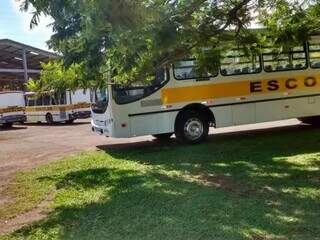 Prefeitura faz contrato emergencial de transporte escolar ap&oacute;s paralisa&ccedil;&atilde;o
