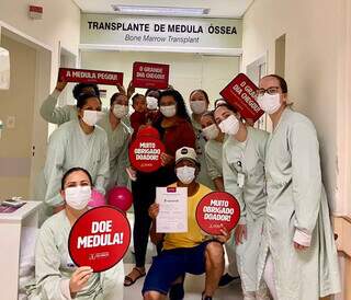 Ap&oacute;s 1 ano de luta, medula chegou e Maria finalmente foi para casa