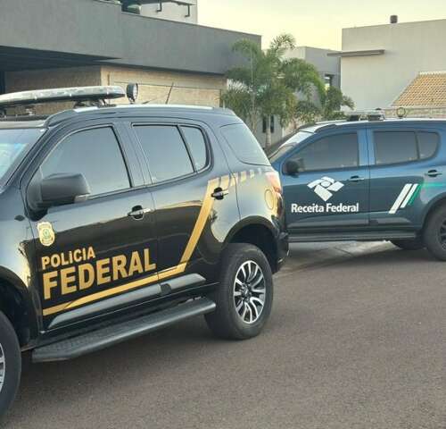 Ve&iacute;culos s&atilde;o apreendidos em oficina no Tijuca e em condom&iacute;nio de luxo