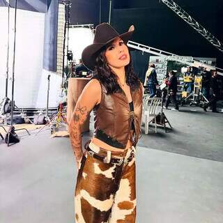 Ana Castela vai cantar o Hino Nacional em jogo da NFL no Brasil