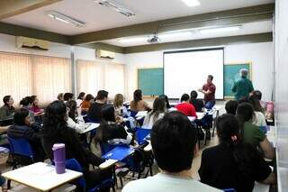 Curso forma m&eacute;dicos para oferecer acupuntura em unidades de sa&uacute;de de MS