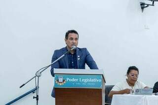Justi&ccedil;a nega pela segunda vez aumento de 94% no sal&aacute;rio do prefeito de Navira&iacute;