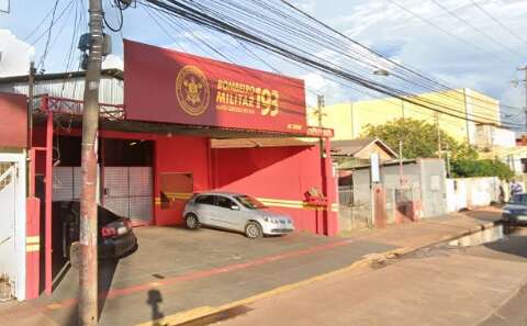 Embriagado, jovem invade quartel dos Bombeiros e tenta furtar motocicleta