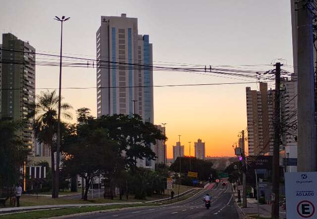 Baixa umidade e calor de at&eacute; 35&deg;C marcam o s&aacute;bado em MS
