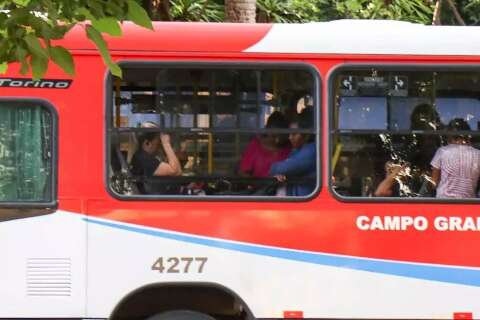 Vereadores analisam veto a projeto que exigia ar-condicionado em &ocirc;nibus novos