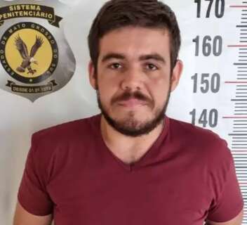 Suspeito de assassinar homem a tiros em ponto de &ocirc;nibus &eacute; preso