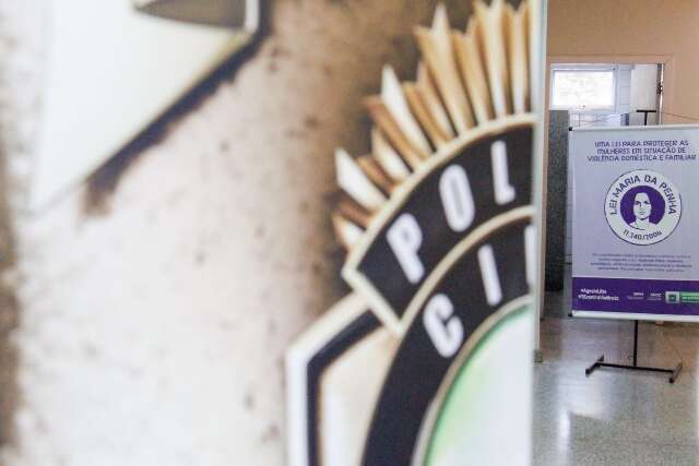 Mulher &eacute; arrastada para matagal e estuprada por 2 homens