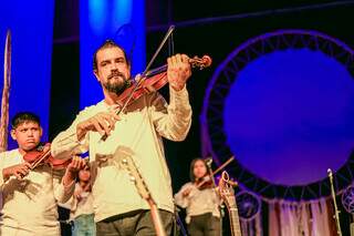Orquestra Ind&iacute;gena de MS estreia na Europa e ver&aacute; o mar pela 1&ordf; vez