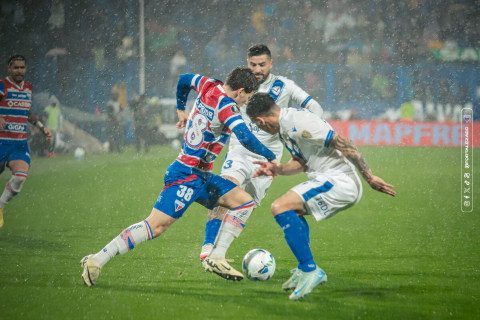Fortaleza &eacute; eliminado da Libertadores ap&oacute;s derrota para V&eacute;lez na Argentina